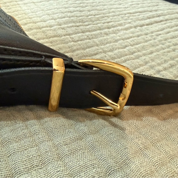 Madewell Essential Crescent Sling - Picture 5 of 7